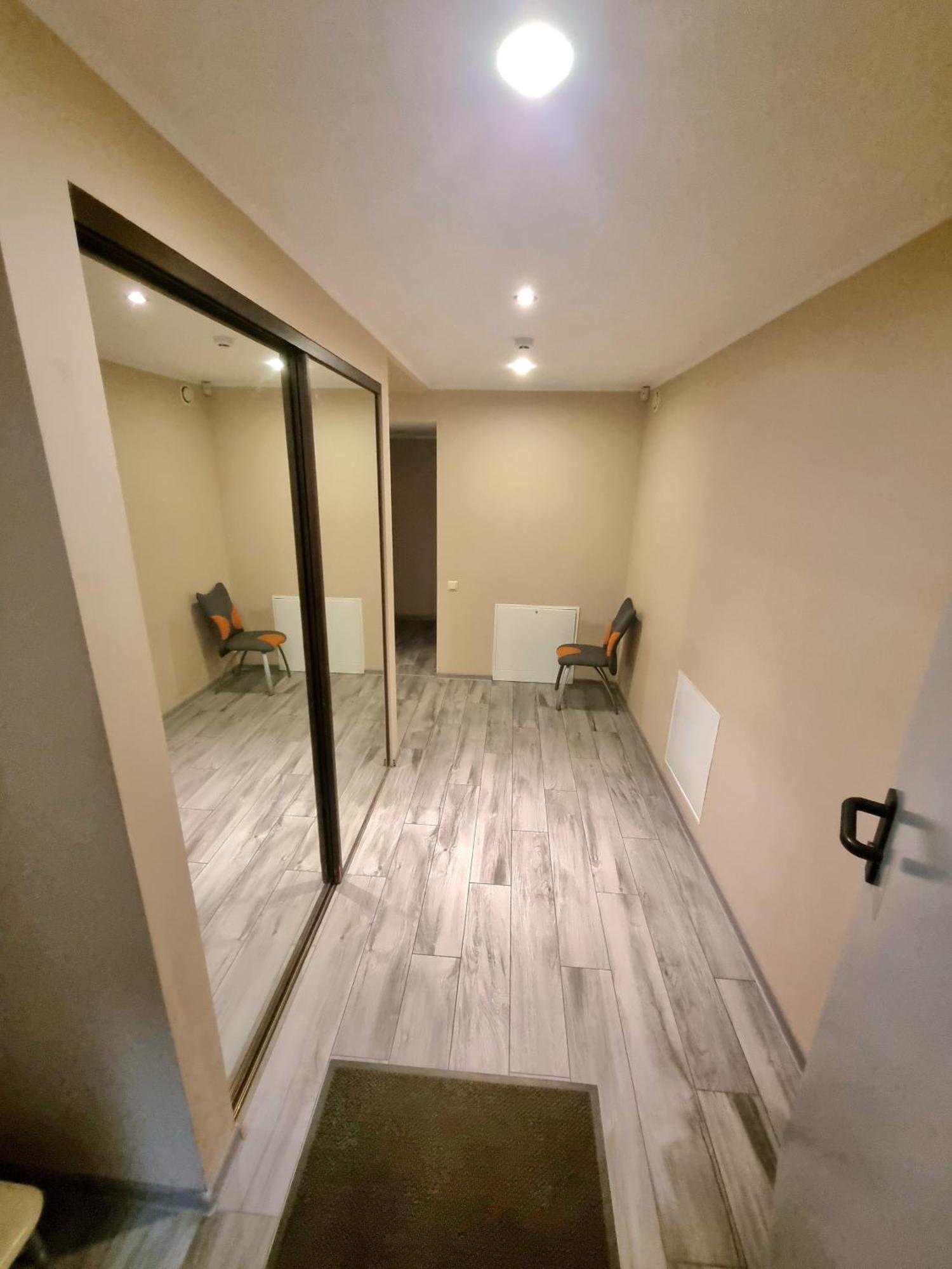 Spacious In The Quiet Center *